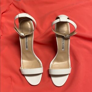 Like new. Manolo Blahnik white leather Chaos